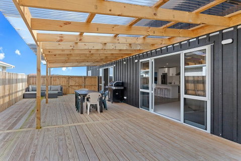 Waiotahe Executive Getaway - Accommodation New Zealand 1