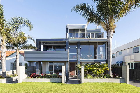 Waterfront Boutique Accommodation - Accommodation New Zealand 0
