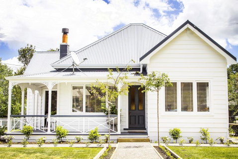 White Cottage - Accommodation New Zealand 0