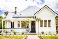White Cottage - Matakana Holiday Home