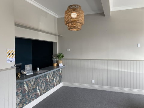 Whitehouse Hotel - Accommodation New Zealand 2