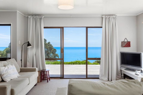 Your Holiday Home At Omaio Bay - Accommodation New Zealand 3