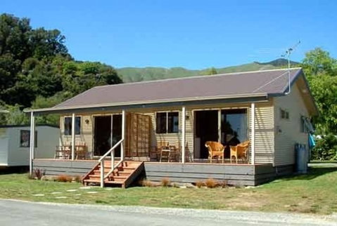 Pohara Beach TOP 10 Holiday Park - Accommodation New Zealand 5
