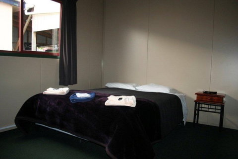 McManus Hotel - Accommodation New Zealand 12