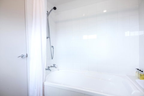 The Westhaven - Accommodation New Zealand 7