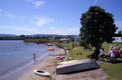 Riverside Holiday Park