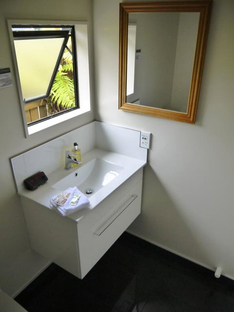 10 Cottages - Accommodation New Zealand 1