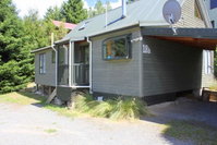 18b Alpine Avenue