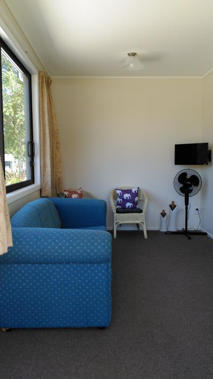 2B Truffle Cottage - Accommodation New Zealand 3