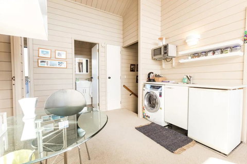 3 Bedroom Home With Harbour Views - Accommodation New Zealand 1