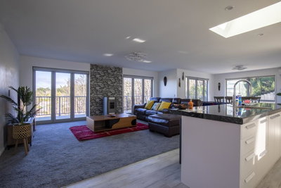 3 Bedrooms 2 Barthrooms New Modern Construction