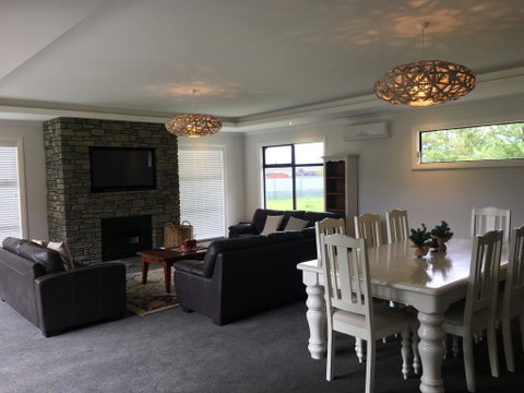 4 Bedroom On North West Arch - Free Wifi - Accommodation New Zealand 2