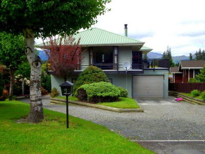 5 Chalet Cres