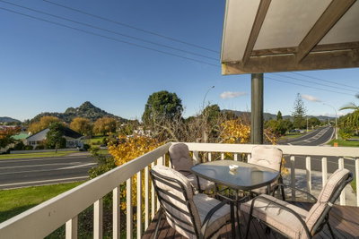 5 O'clock Somewhere - Tairua Holiday Home