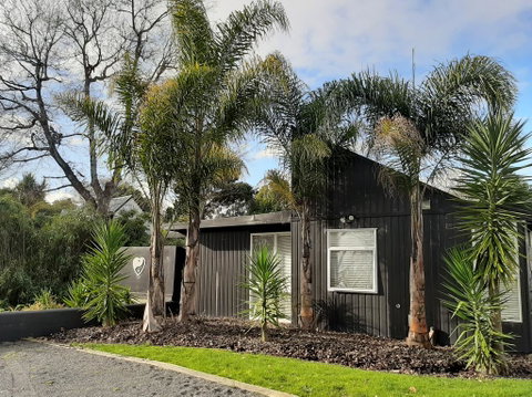 A Bit Of New York In Whanganui - Accommodation New Zealand 2