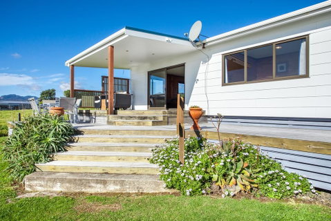 Airi Kainga - Seaside Escape - Accommodation New Zealand 2