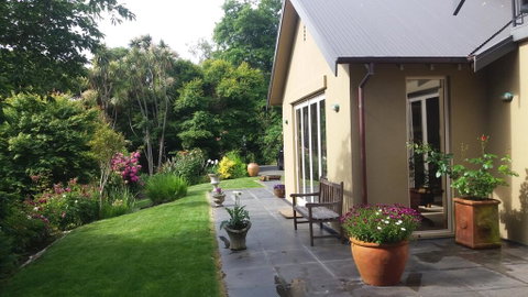 Akaroa Hideaway - FyrneBrooke House - Accommodation New Zealand 1