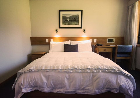 Alpine Lodge - Accommodation New Zealand 1