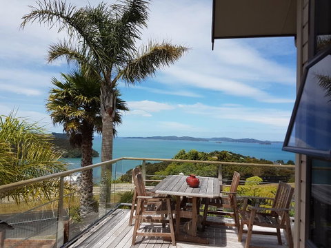Amazing View Kotare Lodge - Accommodation New Zealand 1