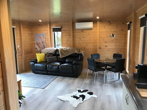 Aroha Anchor Apartment - Accommodation New Zealand 0