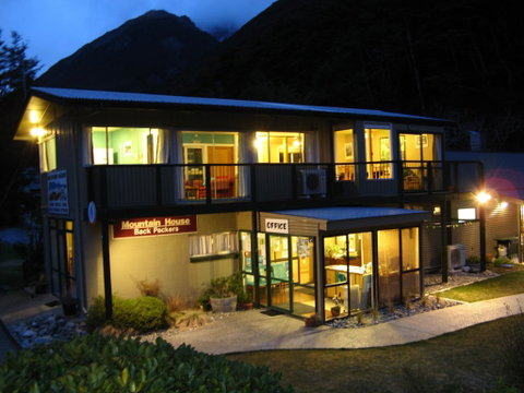 Arthur's Pass YHA, The Mountain House - Accommodation New Zealand 0