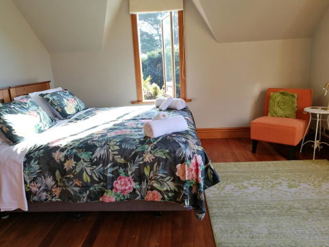 Awatuna Homestead - Accommodation New Zealand 2