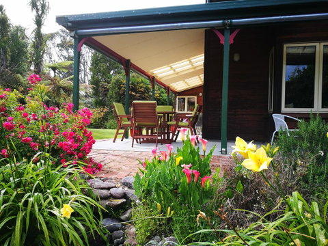 Awatuna Homestead - Accommodation New Zealand 1