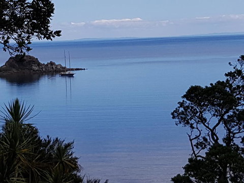 Awesome View Cottage - Accommodation New Zealand 0