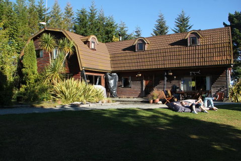 Barnyard Backpackers Te Anau - Accommodation New Zealand 1