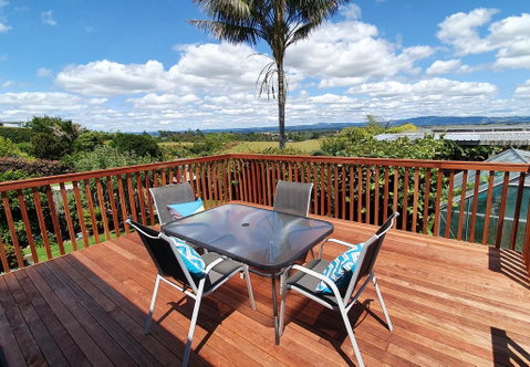 Bay View Bach - Accommodation New Zealand 1