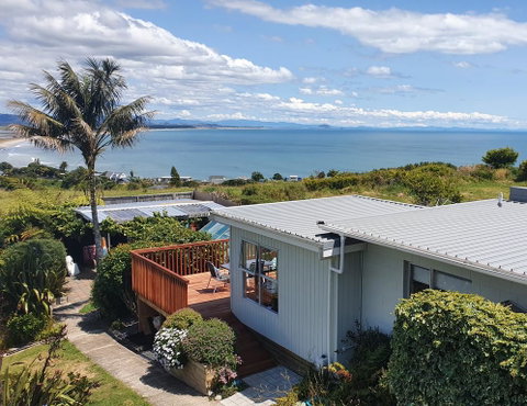 Bay View Bach - Accommodation New Zealand 0