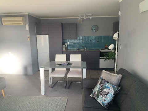 Beach Lane Apartment - Accommodation New Zealand 3
