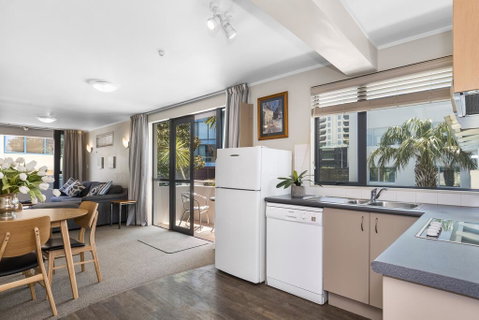 Beach Retreat On Pilot Bay - Mount Maunganui Apartment - Accommodation New Zealand 2