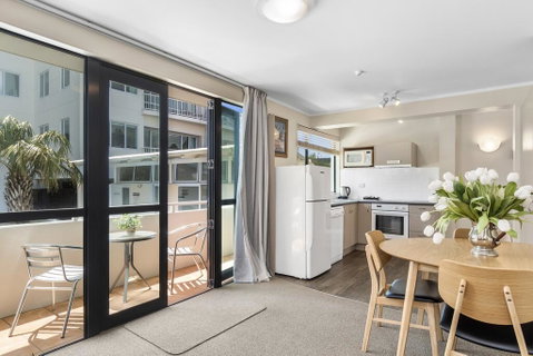 Beach Retreat On Pilot Bay - Mount Maunganui Apartment - Accommodation New Zealand 3