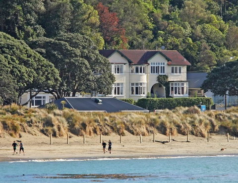 Beachfront Wellington Bed And Breakfast - Accommodation New Zealand 0