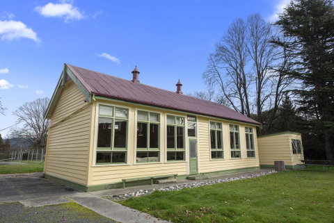 Beaumont School - Accommodation New Zealand 1