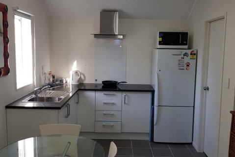 Beautiful And Bright Studio Apartment Near Botany Downs - Accommodation New Zealand 3