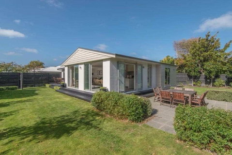 Bed & Breakfast In The Heart Of Fendalton - Accommodation New Zealand 0