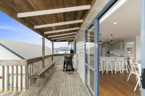 Best Of Both Worlds - Omaha Holiday Home - Accommodation New Zealand 3