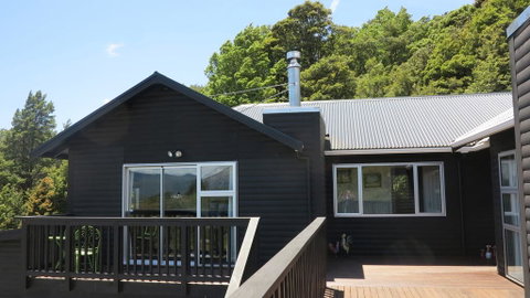 Bird Song Retreat - Accommodation New Zealand 0