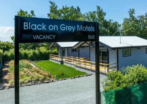 Black On Grey - Accommodation New Zealand 0