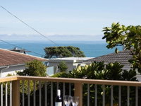 BLUE WATER COTTAGE - BY THE SEA