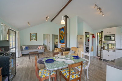 Bluebird Bach - Onemana Holiday Home
