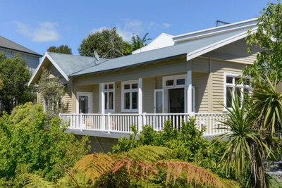 Bluff Hill Lookout - Napier Holiday Home