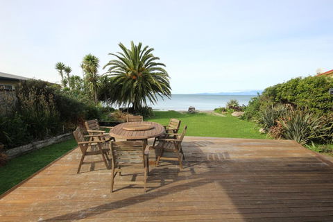 BOB - Bach On The Beach - Accommodation New Zealand 0