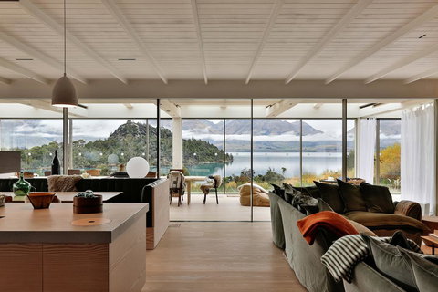 Bob's Cove Luxury Retreat By Touch Of Spice - Accommodation New Zealand 0