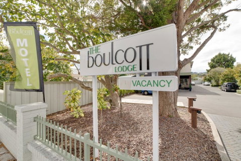 Boulcott Lodge - Accommodation New Zealand 0