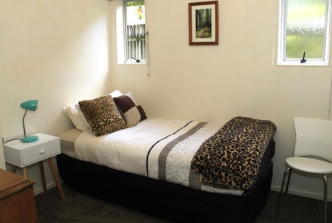 Boulder Bank Apartment - Accommodation New Zealand 3