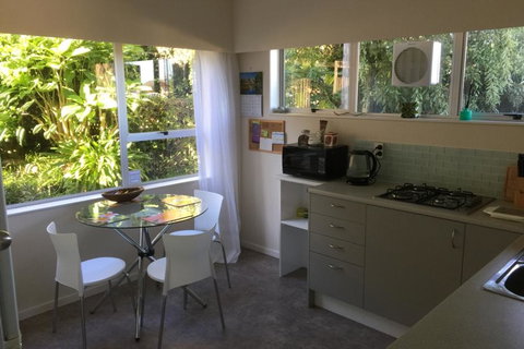 Boulder Bank Apartment - Accommodation New Zealand 2