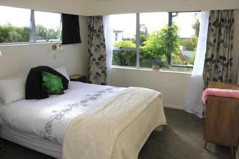 Boulder Bank Apartment - Accommodation New Zealand 0